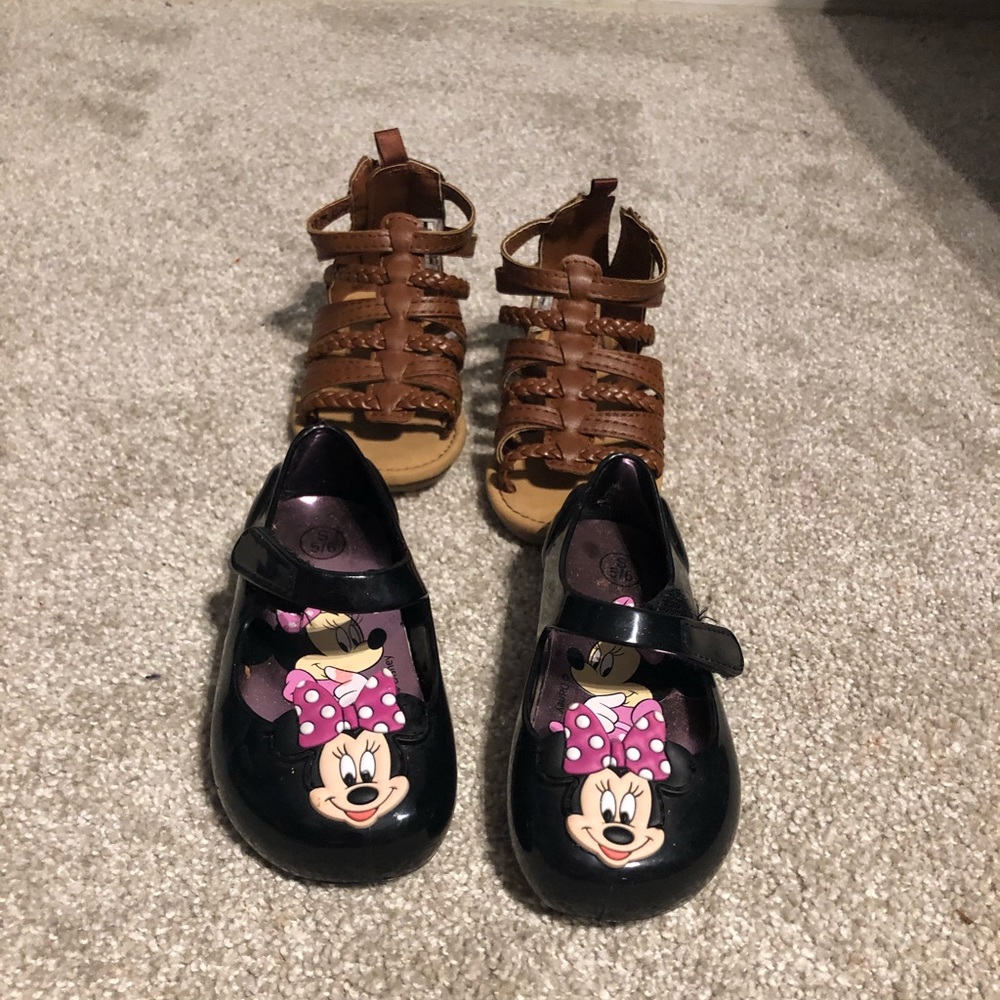 2 pairs toddler girls shoes size 5
